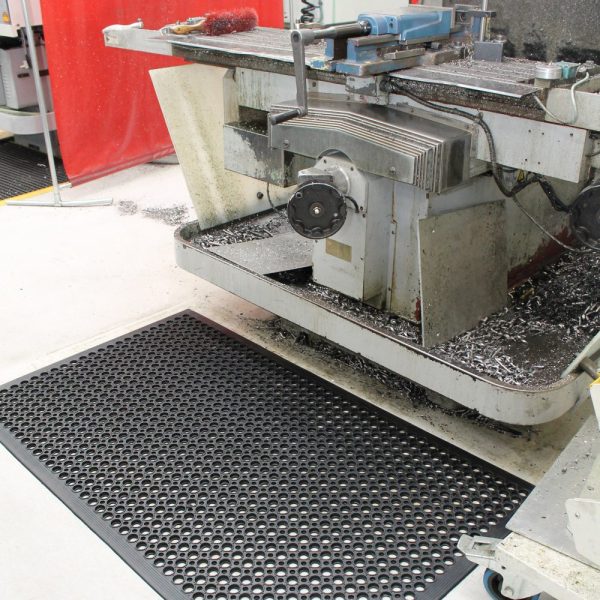 Tapis anti fatigue modulable spécial poste grande taille et exposé aux produits huileux – Image 3