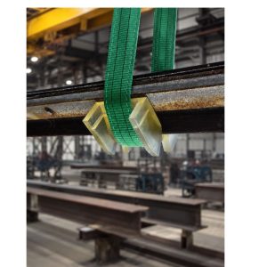 Coin de protection polyuréthane flexible. levage poutre métallique